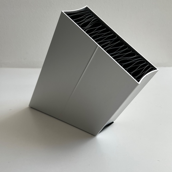 Danish Design Knife Block - Picture 2 of 5